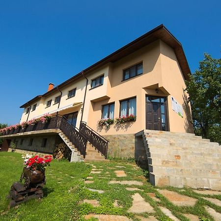 Miza Guest House Shtarkelovo Gnezdo Exterior photo